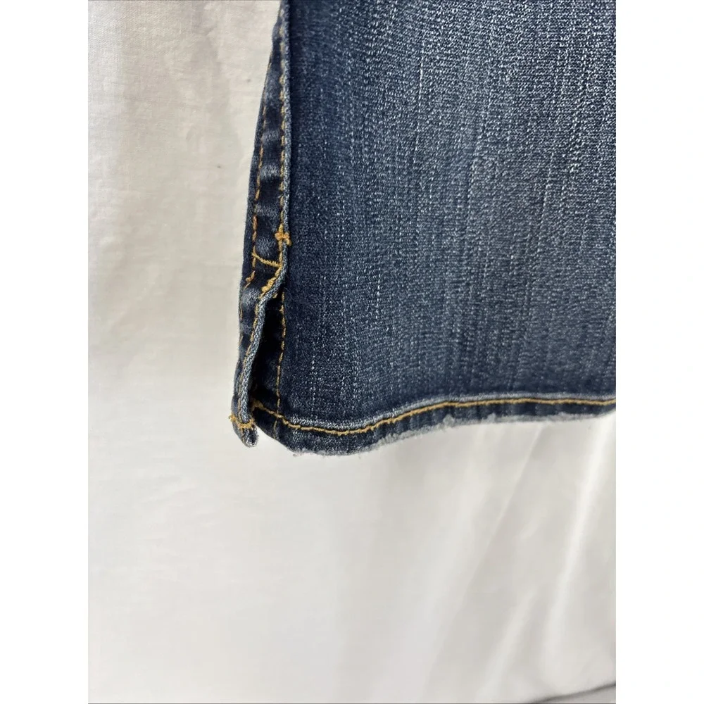 Silver Jeans Co. - Karli Denim Bermuda Shorts Women’s Size 28 Low Rise Y2K Style